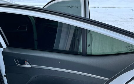 Hyundai Elantra VI рестайлинг, 2017 год, 1 400 000 рублей, 14 фотография