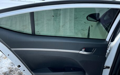 Hyundai Elantra VI рестайлинг, 2017 год, 1 400 000 рублей, 15 фотография