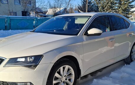 Skoda Superb III рестайлинг, 2017 год, 1 700 000 рублей, 2 фотография