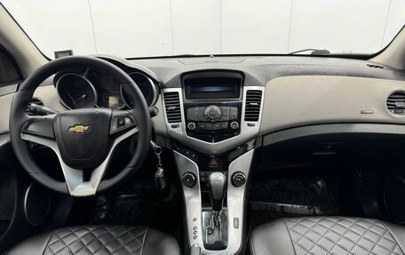 Chevrolet Cruze II, 2011 год, 800 000 рублей, 13 фотография