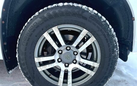 Toyota Land Cruiser Prado 150 рестайлинг 2, 2015 год, 3 700 000 рублей, 9 фотография