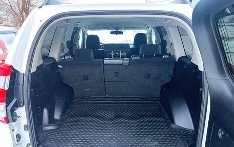 Toyota Land Cruiser Prado 150 рестайлинг 2, 2015 год, 3 700 000 рублей, 11 фотография