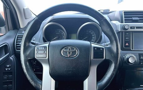 Toyota Land Cruiser Prado 150 рестайлинг 2, 2015 год, 3 700 000 рублей, 13 фотография