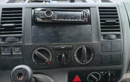 Volkswagen Caravelle T5, 2007 год, 790 000 рублей, 13 фотография