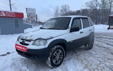 Chevrolet Niva I рестайлинг, 2014 год, 349 000 рублей, 2 фотография