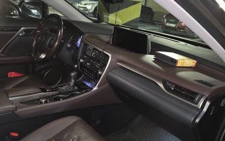 Lexus RX IV рестайлинг, 2017 год, 3 700 000 рублей, 5 фотография