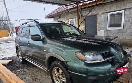 Mitsubishi Outlander III рестайлинг 3, 2005 год, 700 000 рублей, 2 фотография