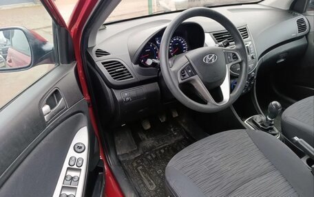 Hyundai Solaris II рестайлинг, 2016 год, 920 000 рублей, 4 фотография