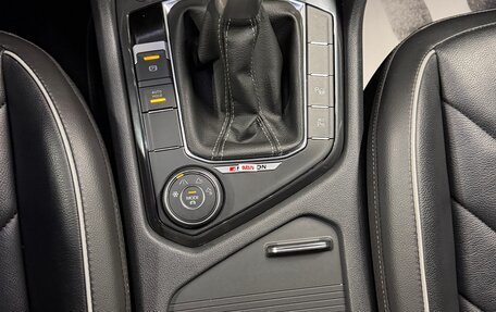 Volkswagen Tiguan II, 2020 год, 3 840 000 рублей, 7 фотография