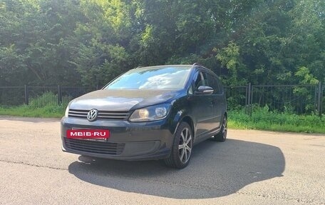 Volkswagen Touran III, 2014 год, 920 000 рублей, 2 фотография