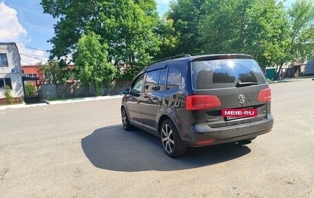 Volkswagen Touran III, 2014 год, 920 000 рублей, 4 фотография