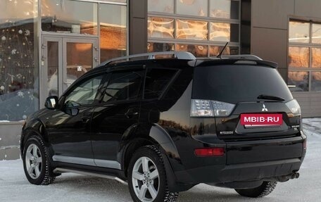 Mitsubishi Outlander III рестайлинг 3, 2007 год, 1 400 000 рублей, 7 фотография