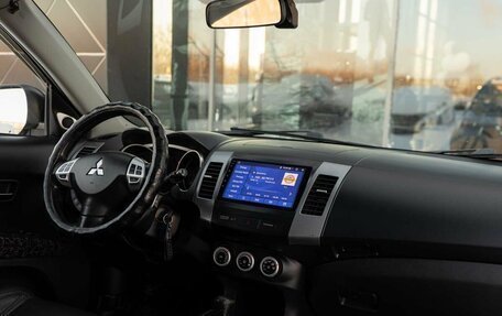 Mitsubishi Outlander III рестайлинг 3, 2007 год, 1 400 000 рублей, 10 фотография