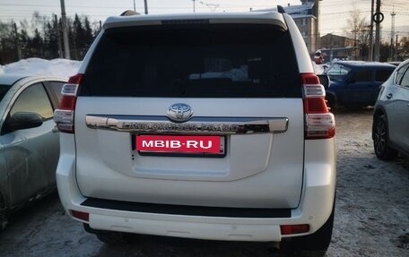 Toyota Land Cruiser Prado 150 рестайлинг 2, 2014 год, 3 517 000 рублей, 3 фотография