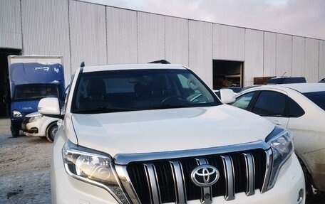 Toyota Land Cruiser Prado 150 рестайлинг 2, 2014 год, 3 517 000 рублей, 4 фотография