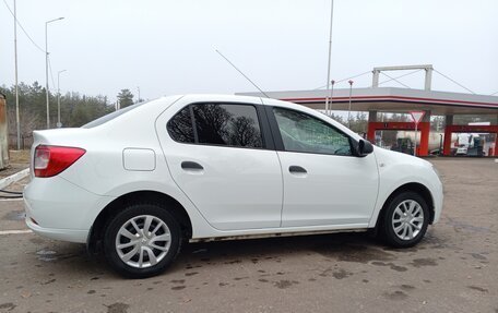Renault Logan II, 2019 год, 900 000 рублей, 3 фотография