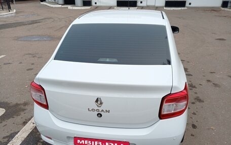 Renault Logan II, 2019 год, 900 000 рублей, 4 фотография