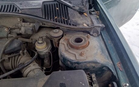 Toyota Avensis III рестайлинг, 1998 год, 250 000 рублей, 8 фотография