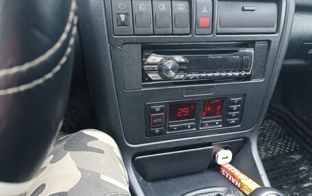 Audi A4, 1995 год, 290 000 рублей, 4 фотография