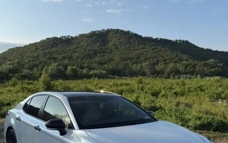 Toyota Camry, 2022 год, 3 900 000 рублей, 5 фотография