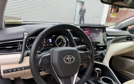 Toyota Camry, 2022 год, 3 900 000 рублей, 8 фотография