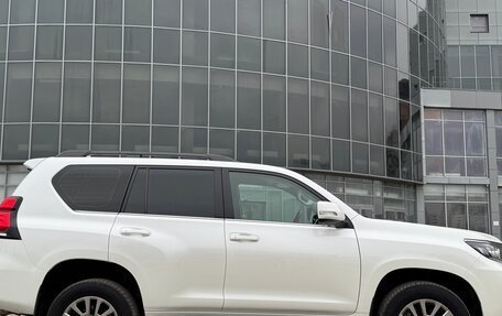 Toyota Land Cruiser Prado 150 рестайлинг 2, 2019 год, 5 099 000 рублей, 10 фотография