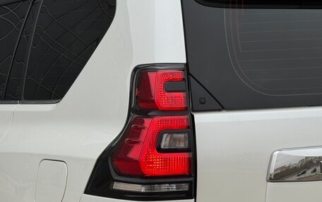 Toyota Land Cruiser Prado 150 рестайлинг 2, 2019 год, 5 099 000 рублей, 12 фотография