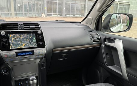 Toyota Land Cruiser Prado 150 рестайлинг 2, 2019 год, 5 099 000 рублей, 27 фотография