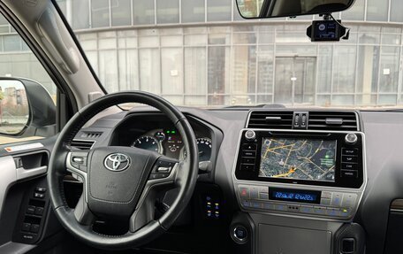 Toyota Land Cruiser Prado 150 рестайлинг 2, 2019 год, 5 099 000 рублей, 25 фотография