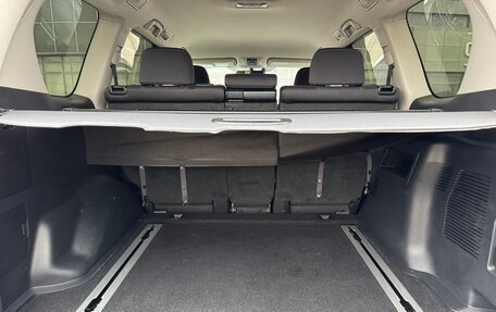 Toyota Land Cruiser Prado 150 рестайлинг 2, 2019 год, 5 099 000 рублей, 37 фотография