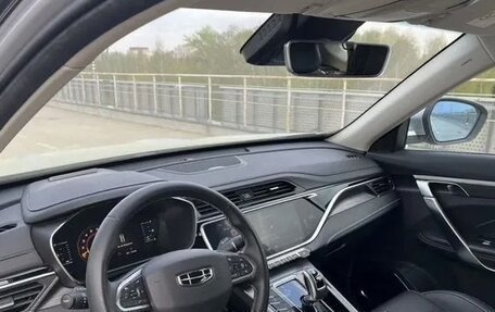 Geely Atlas, 2022 год, 2 400 000 рублей, 4 фотография