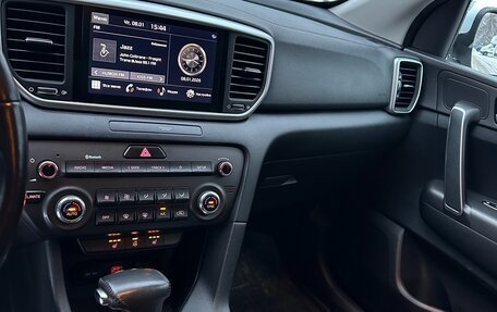 KIA Sportage IV рестайлинг, 2021 год, 2 300 000 рублей, 4 фотография