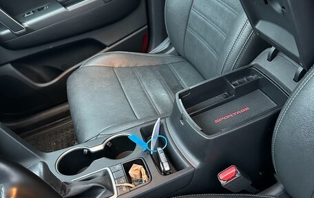 KIA Sportage IV рестайлинг, 2021 год, 2 300 000 рублей, 7 фотография