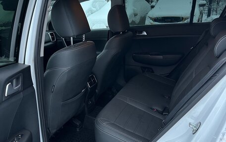 KIA Sportage IV рестайлинг, 2021 год, 2 300 000 рублей, 21 фотография