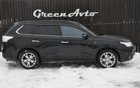 Mitsubishi Outlander III рестайлинг 3, 2013 год, 1 770 000 рублей, 5 фотография