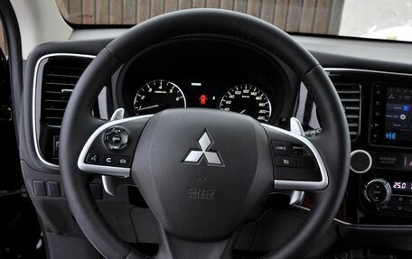 Mitsubishi Outlander III рестайлинг 3, 2013 год, 1 770 000 рублей, 11 фотография