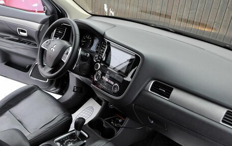 Mitsubishi Outlander III рестайлинг 3, 2013 год, 1 770 000 рублей, 14 фотография