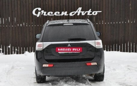 Mitsubishi Outlander III рестайлинг 3, 2013 год, 1 770 000 рублей, 3 фотография
