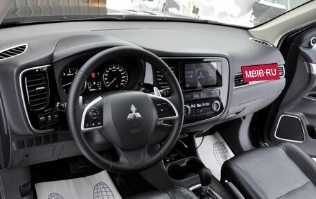 Mitsubishi Outlander III рестайлинг 3, 2013 год, 1 770 000 рублей, 8 фотография