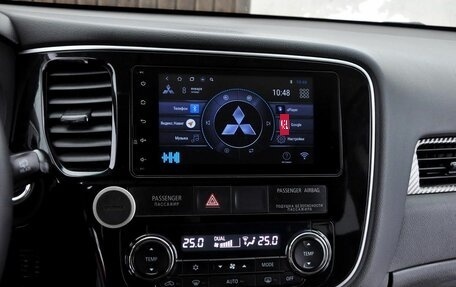 Mitsubishi Outlander III рестайлинг 3, 2013 год, 1 770 000 рублей, 12 фотография