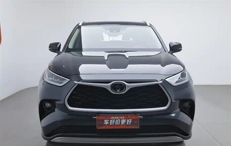 Toyota Highlander, 2023 год, 4 500 000 рублей, 2 фотография