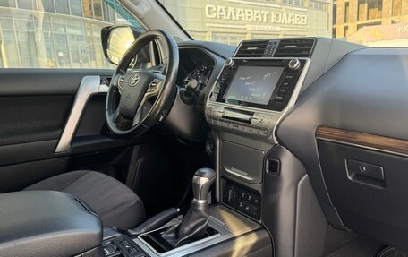 Toyota Land Cruiser Prado 150 рестайлинг 2, 2019 год, 4 990 000 рублей, 12 фотография