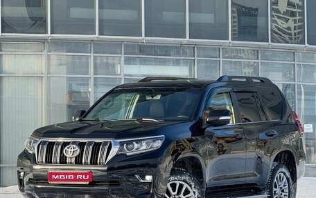 Toyota Land Cruiser Prado 150 рестайлинг 2, 2019 год, 4 990 000 рублей, 2 фотография