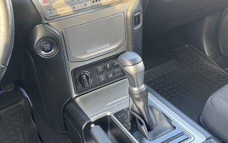 Toyota Land Cruiser Prado 150 рестайлинг 2, 2019 год, 4 990 000 рублей, 24 фотография