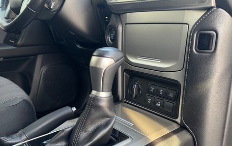 Toyota Land Cruiser Prado 150 рестайлинг 2, 2019 год, 4 990 000 рублей, 27 фотография