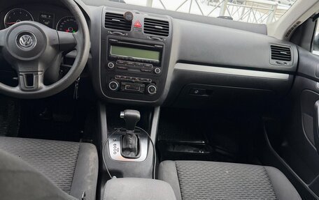 Volkswagen Jetta VI, 2010 год, 750 000 рублей, 10 фотография