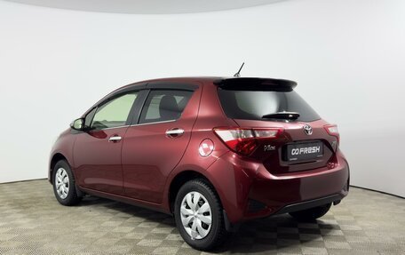 Toyota Vitz, 2017 год, 876 100 рублей, 2 фотография