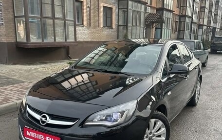 Opel Astra J, 2013 год, 860 000 рублей, 1 фотография