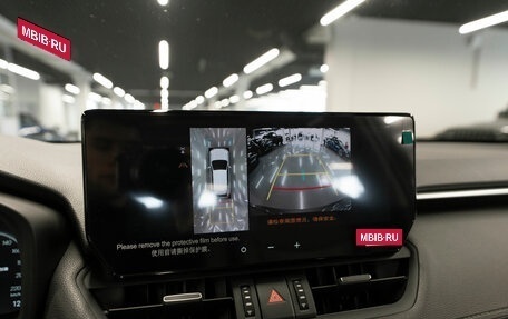 Toyota RAV4, 2025 год, 4 300 000 рублей, 21 фотография