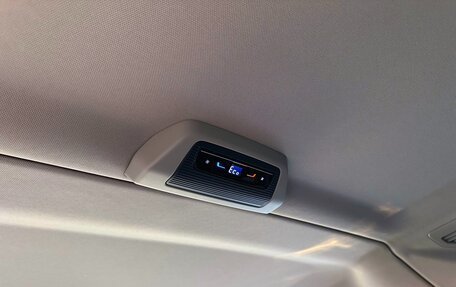 Volkswagen Multivan, 2023 год, 5 400 000 рублей, 13 фотография